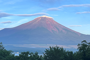７月　赤富士